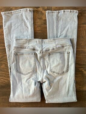 We The Free Pull-on Flare Jeans Sz 29